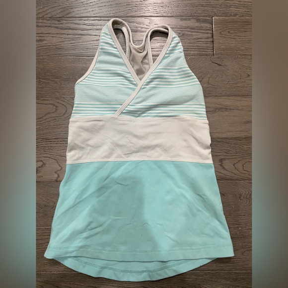 lululemon teal and white tanktop with built in bra - Picture 1 of 3